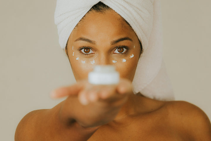 Gesichtspflege mit Naturkosmetik