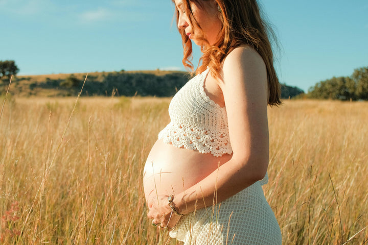 Omega-3 & Frauen: Schwangerschaft, Hormone & Stimmung im Fokus